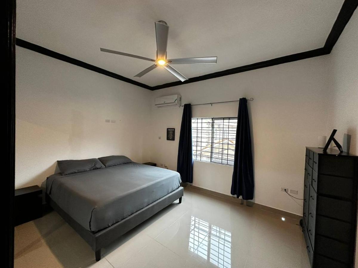 Brand New Pool Manor Park With Wifi Centrally-Located Kingston Exteriér fotografie