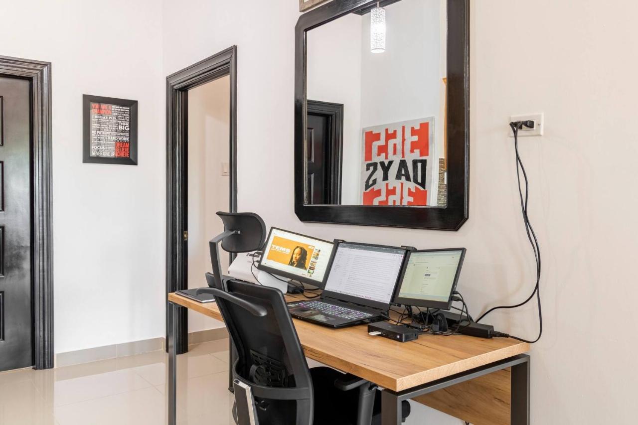 Brand New Pool Manor Park With Wifi Centrally-Located Kingston Exteriér fotografie