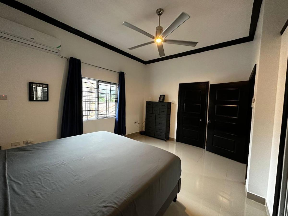 Brand New Pool Manor Park With Wifi Centrally-Located Kingston Exteriér fotografie